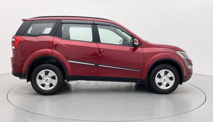 2019 Mahindra XUV500 W7 AT, Diesel, Automatic, 26,780 km, Right Side View