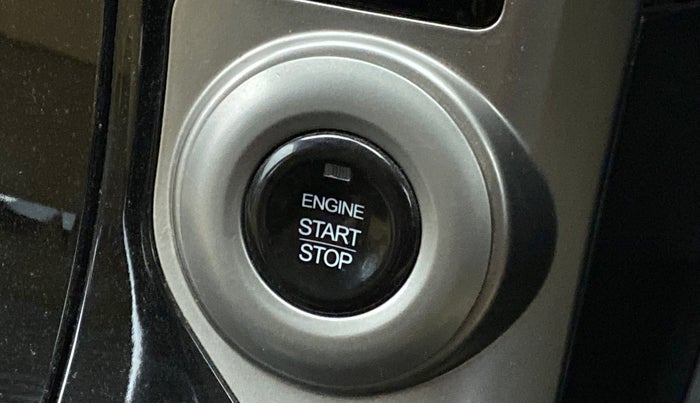 2019 Mahindra XUV500 W7 AT, Diesel, Automatic, 26,780 km, Keyless Start/ Stop Button