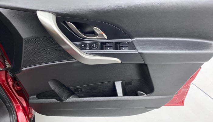 2019 Mahindra XUV500 W7 AT, Diesel, Automatic, 26,780 km, Driver Side Door Panels Control