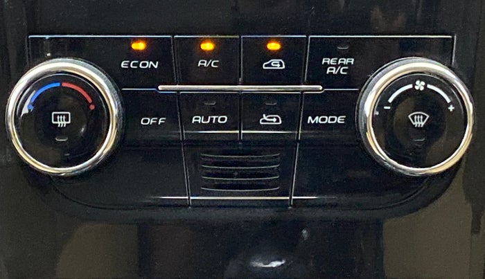 2019 Mahindra XUV500 W7 AT, Diesel, Automatic, 26,780 km, Automatic Climate Control