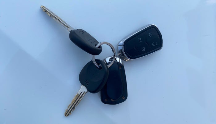 2021 Hyundai NEW SANTRO ERA EXECUTIVE, Petrol, Manual, 81,854 km, Key Close Up