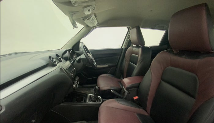 2018 Maruti Swift ZXI, Petrol, Manual, 29,725 km, Right Side Front Door Cabin