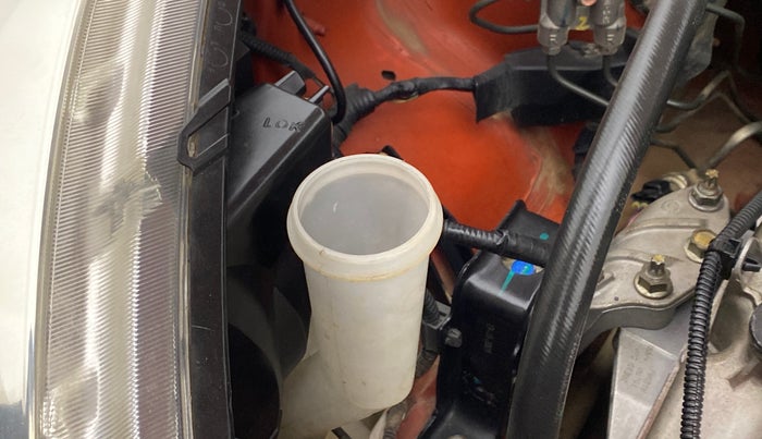 2015 Maruti Celerio VXI AGS, Petrol, Automatic, 94,224 km, Front windshield - Wiper bottle cap missing