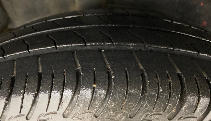 2015 Maruti Celerio VXI AGS, Petrol, Automatic, 94,224 km, Right Rear Tyre Tread