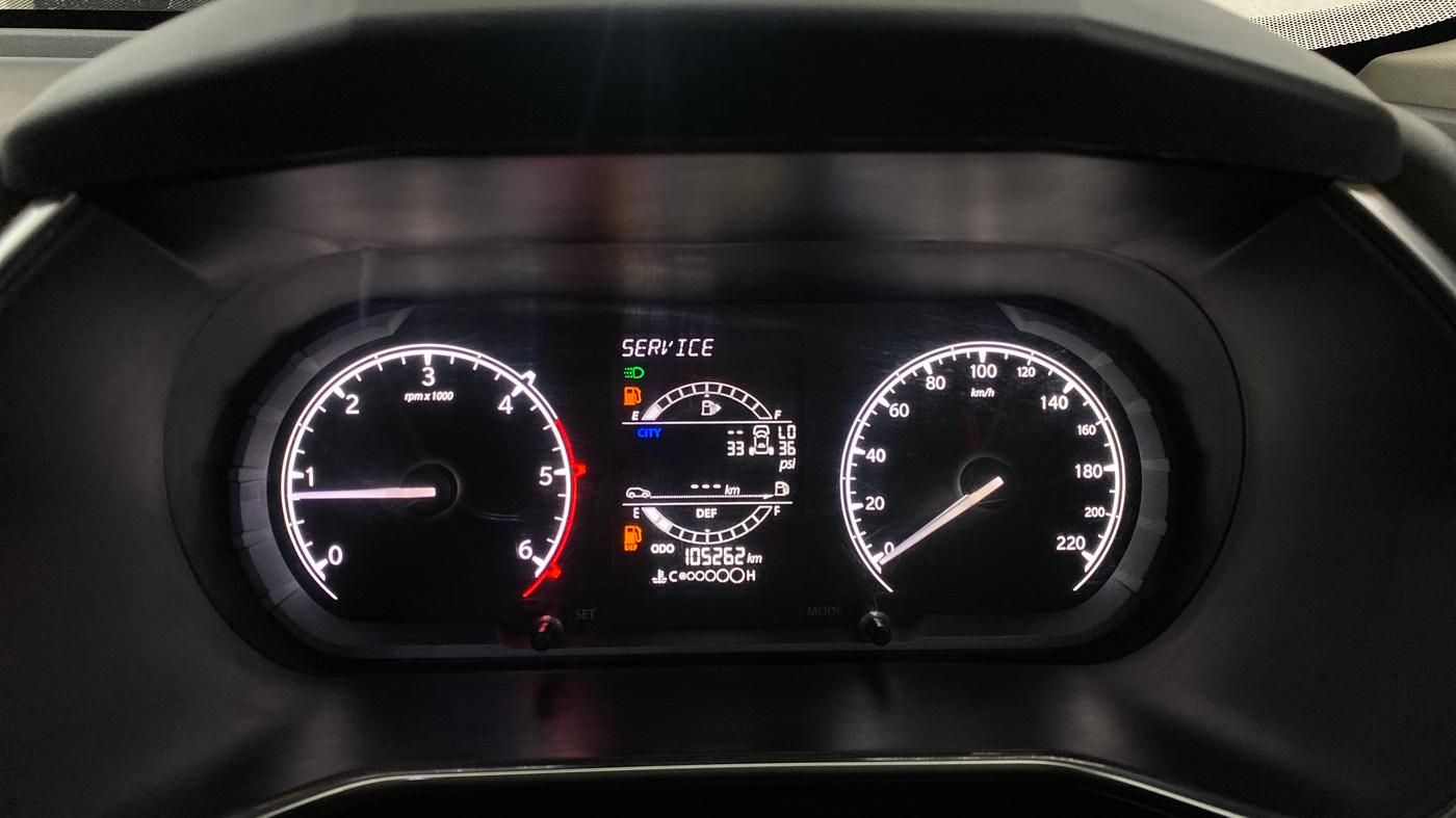 2021 Tata Safari XT, Diesel, Manual, 1,05,375 km, Odometer Image