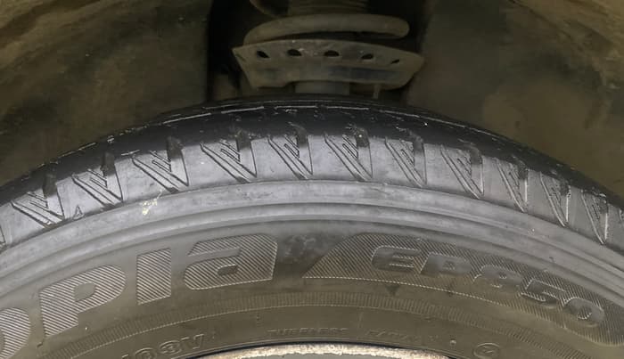 2021 Tata Safari XT, Diesel, Manual, 1,05,219 km, Right Front Tyre Tread