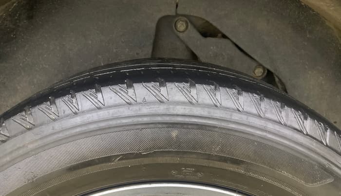 2021 Tata Safari XT, Diesel, Manual, 1,05,219 km, Right Rear Tyre Tread