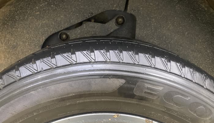 2021 Tata Safari XT, Diesel, Manual, 1,05,219 km, Left Rear Tyre Tread