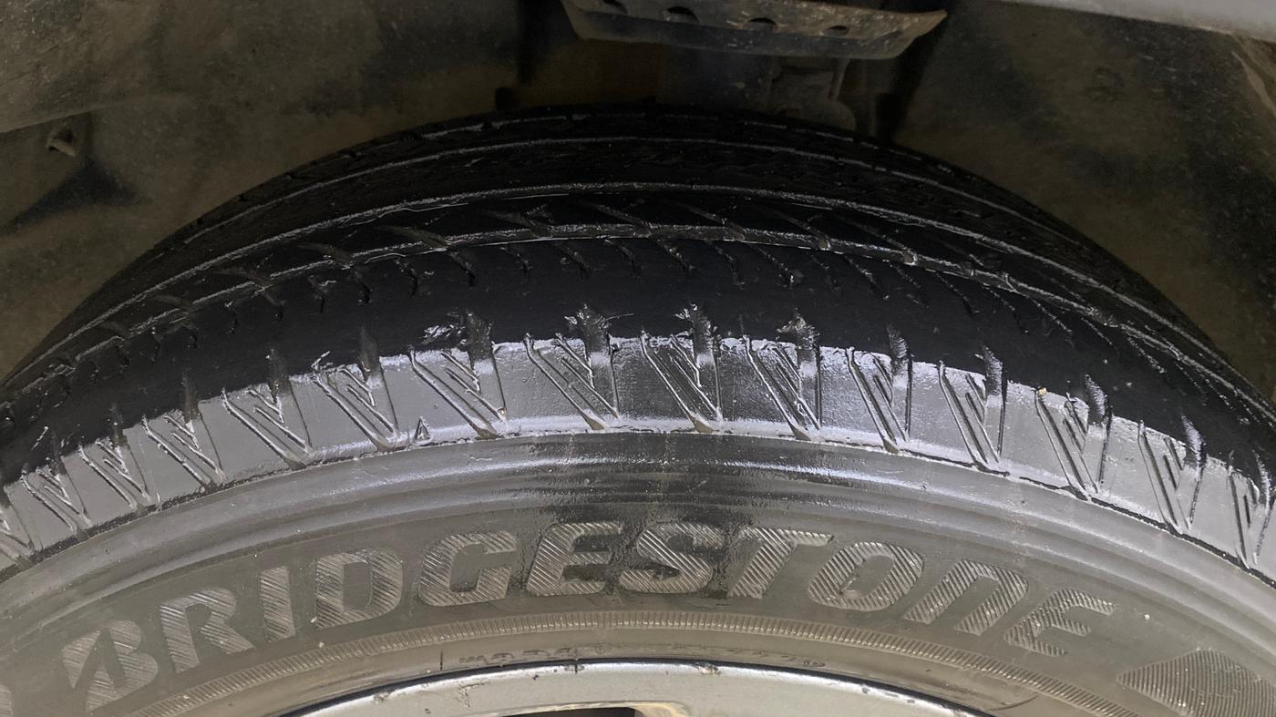 2021 Tata Safari XT, Diesel, Manual, 1,05,375 km, Left Front Tyre Tread