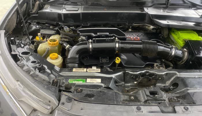 2021 Tata Safari XT, Diesel, Manual, 1,05,219 km, Engine View - Right