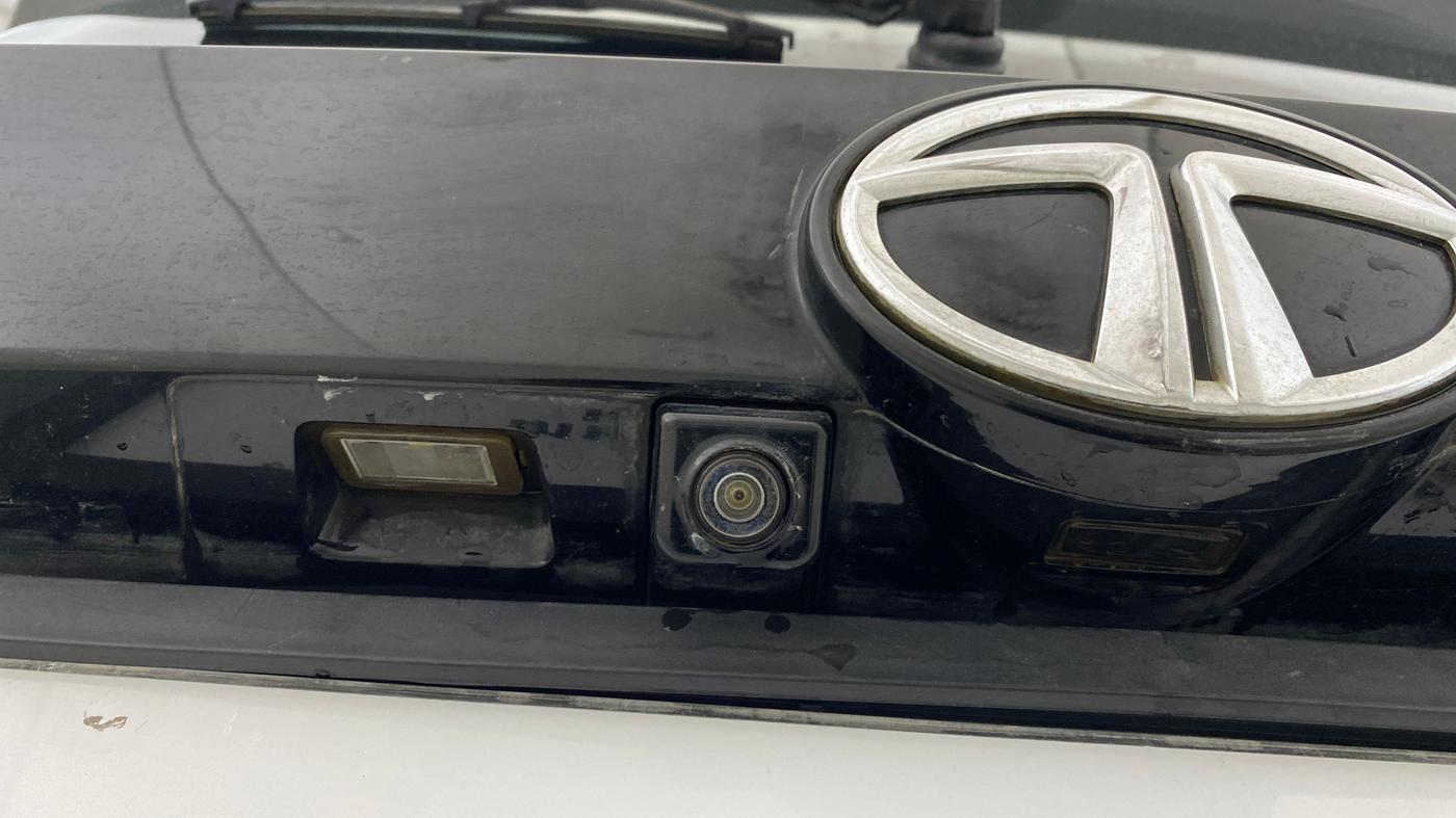 2021 Tata Safari XT, Diesel, Manual, 1,05,375 km, Parking Camera