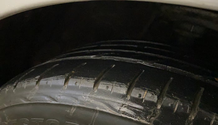 2015 Hyundai Grand i10 SPORTZ 1.2 KAPPA VTVT, Petrol, Manual, 54,915 km, Right Front Tyre Tread