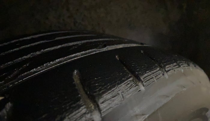 2015 Hyundai Grand i10 SPORTZ 1.2 KAPPA VTVT, Petrol, Manual, 54,915 km, Right Rear Tyre Tread