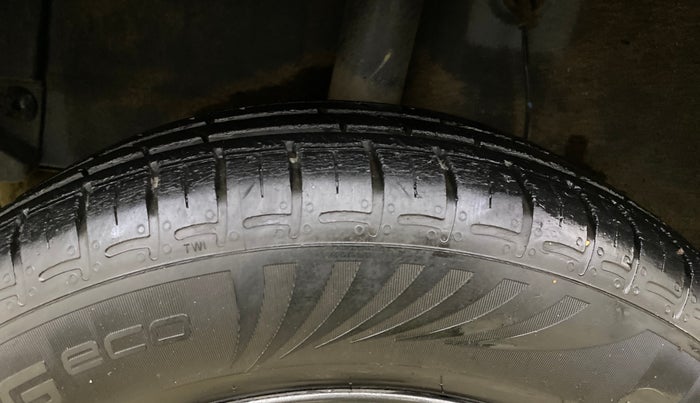 2021 Hyundai GRAND I10 NIOS SPORTZ 1.2 KAPPA VTVT CNG, CNG, Manual, 32,919 km, Right Rear Tyre Tread