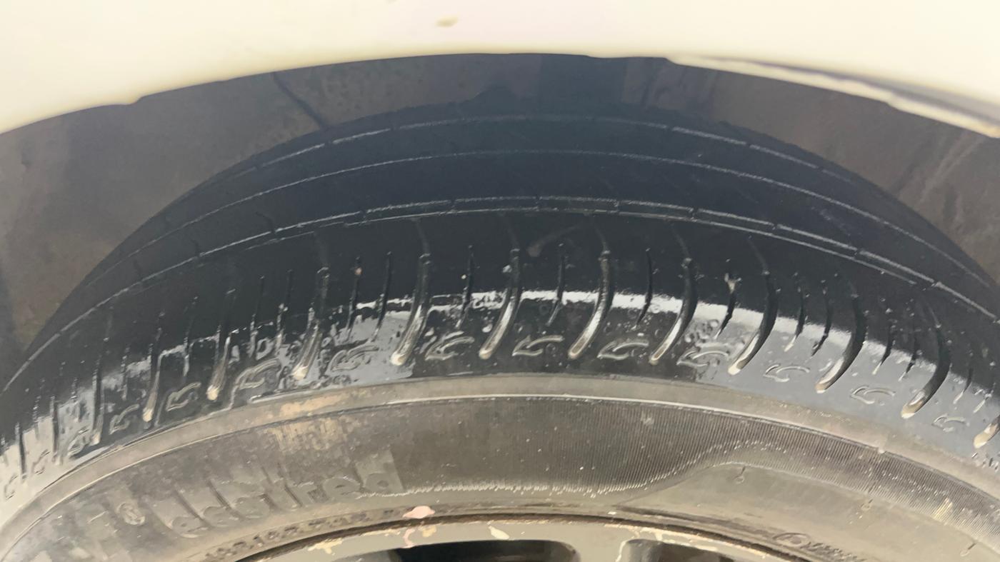 2019 Hyundai Elite i20 SPORTZ PLUS  1.2 CVT, Petrol, Automatic, 56,841 km, Left Front Tyre Tread