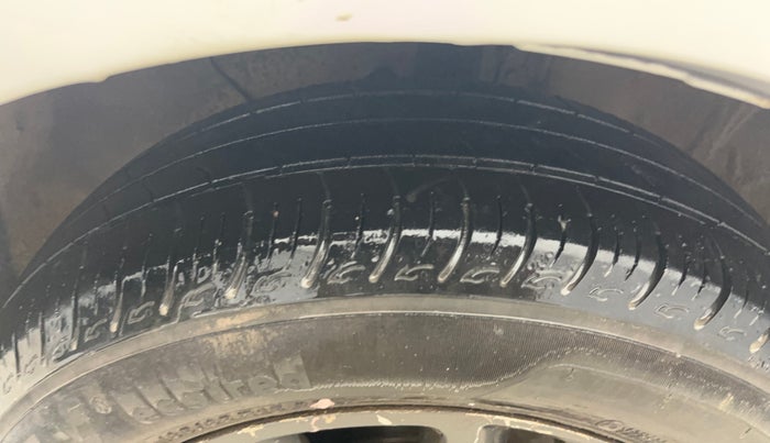 2019 Hyundai Elite i20 SPORTZ PLUS  1.2 CVT, Petrol, Automatic, 56,417 km, Left Front Tyre Tread