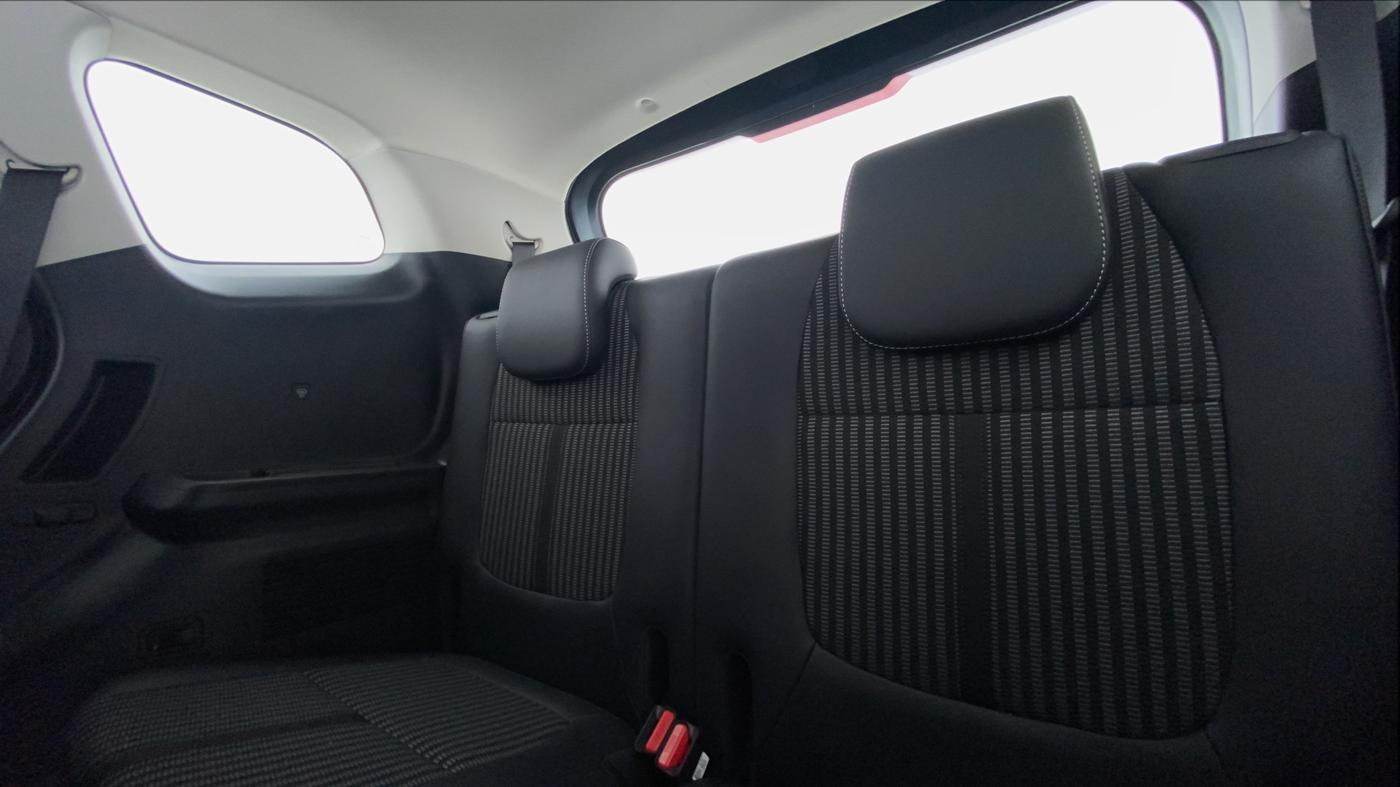 2022 KIA CARENS PRESTIGE 1.5G MT 7STR, Petrol, Manual, 4,162 km, Third Seat Row ( optional )