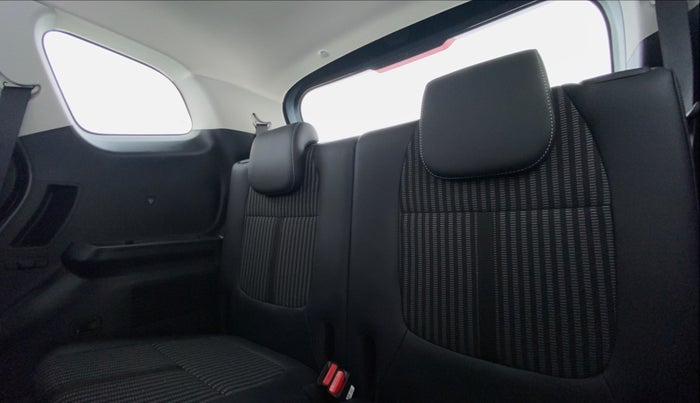 2022 KIA CARENS PRESTIGE 1.5G MT 7STR, Petrol, Manual, 4,162 km, Third Seat Row ( optional )