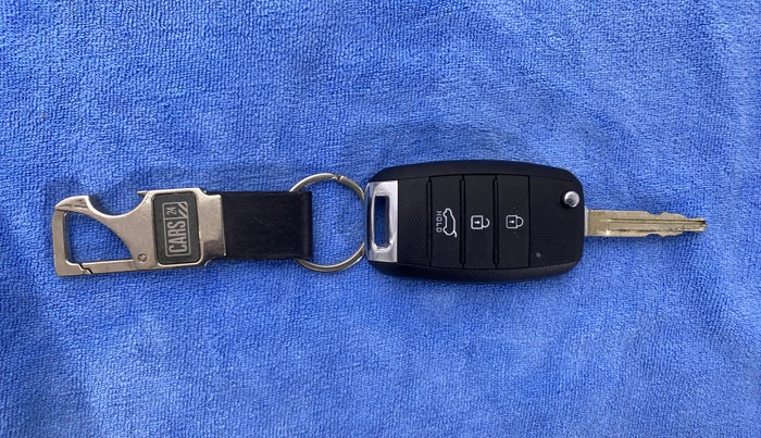 2022 KIA CARENS PRESTIGE 1.5G MT 7STR, Petrol, Manual, 4,162 km, Key Close Up