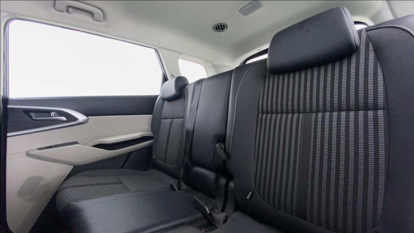 2022 KIA CARENS PRESTIGE 1.5G MT 7STR, Petrol, Manual, 4,162 km, Right Side Rear Door Cabin