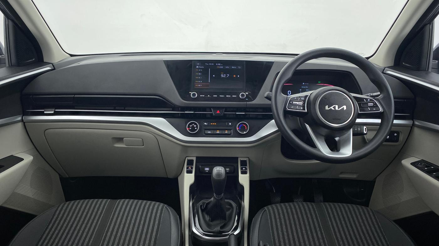 2022 KIA CARENS PRESTIGE 1.5G MT 7STR, Petrol, Manual, 4,162 km, Dashboard