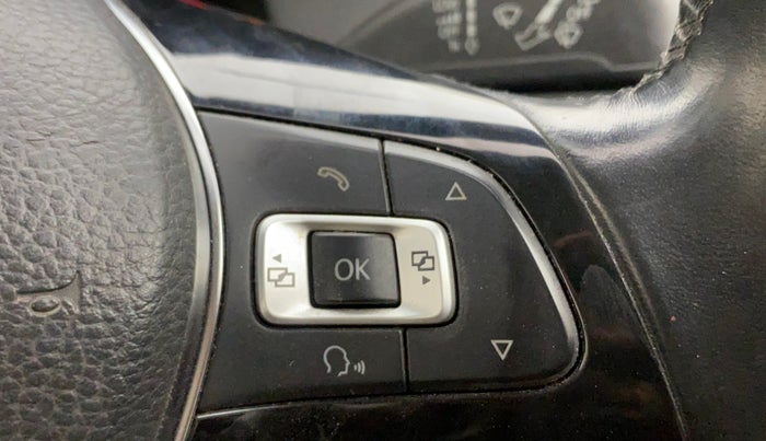 2017 Volkswagen Polo HIGHLINE PLUS 1.2(16 ALLOY, Petrol, Manual, 1,04,272 km, Adaptive Cruise Control