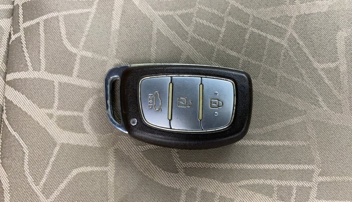 2015 Hyundai Grand i10 ASTA 1.2 KAPPA VTVT, Petrol, Manual, 93,383 km, Key Close Up