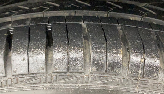 2015 Hyundai Grand i10 ASTA 1.2 KAPPA VTVT, Petrol, Manual, 93,383 km, Left Rear Tyre Tread