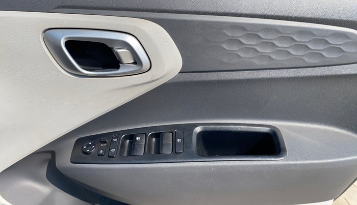 2024 Hyundai GRAND I10 NIOS SPORTZ 1.2 KAPPA VTVT, Petrol, Manual, 4,302 km, Driver Side Door Panels Control