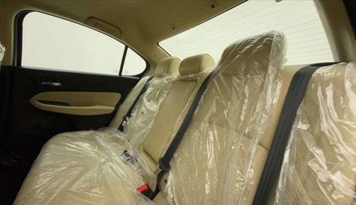 2023 Honda City 1.5L I-VTEC ZX CVT, Petrol, Automatic, 4,695 km, Right Side Rear Door Cabin