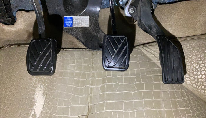 2019 Maruti Ciaz DELTA 1.5 SHVS MT PETROL, Petrol, Manual, 79,879 km, Pedals