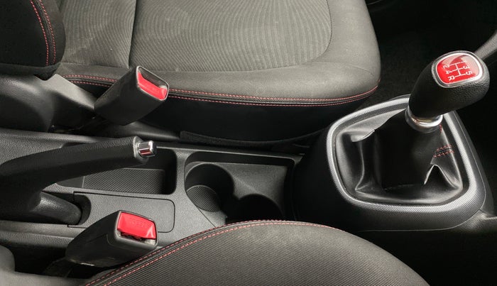 2019 Hyundai Grand i10 SPORTZ DUAL TONE 1.2 VTVT, Petrol, Manual, 10,618 km, Gear Lever