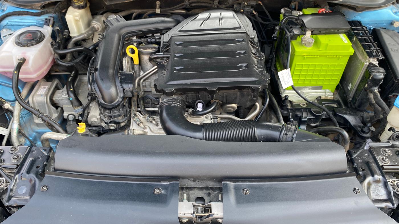 2022 Skoda SLAVIA STYLE 1.0L TSI AT, Petrol, Automatic, 40,509 km, Engine View