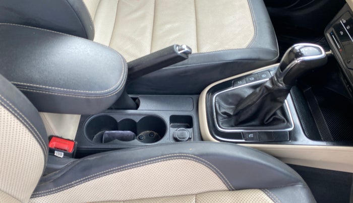 2022 Skoda SLAVIA STYLE 1.0L TSI AT, Petrol, Automatic, 40,559 km, Gear Lever