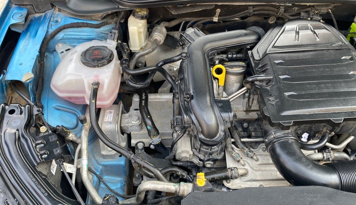 2022 Skoda SLAVIA STYLE 1.0L TSI AT, Petrol, Automatic, 40,559 km, Engine View - Right