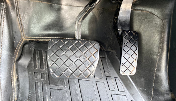 2022 Skoda SLAVIA STYLE 1.0L TSI AT, Petrol, Automatic, 40,559 km, Pedals