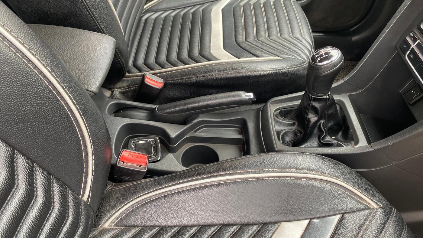 2017 Maruti Vitara Brezza ZDI PLUS DUAL TONE, Diesel, Manual, 1,07,232 km, Gear Lever