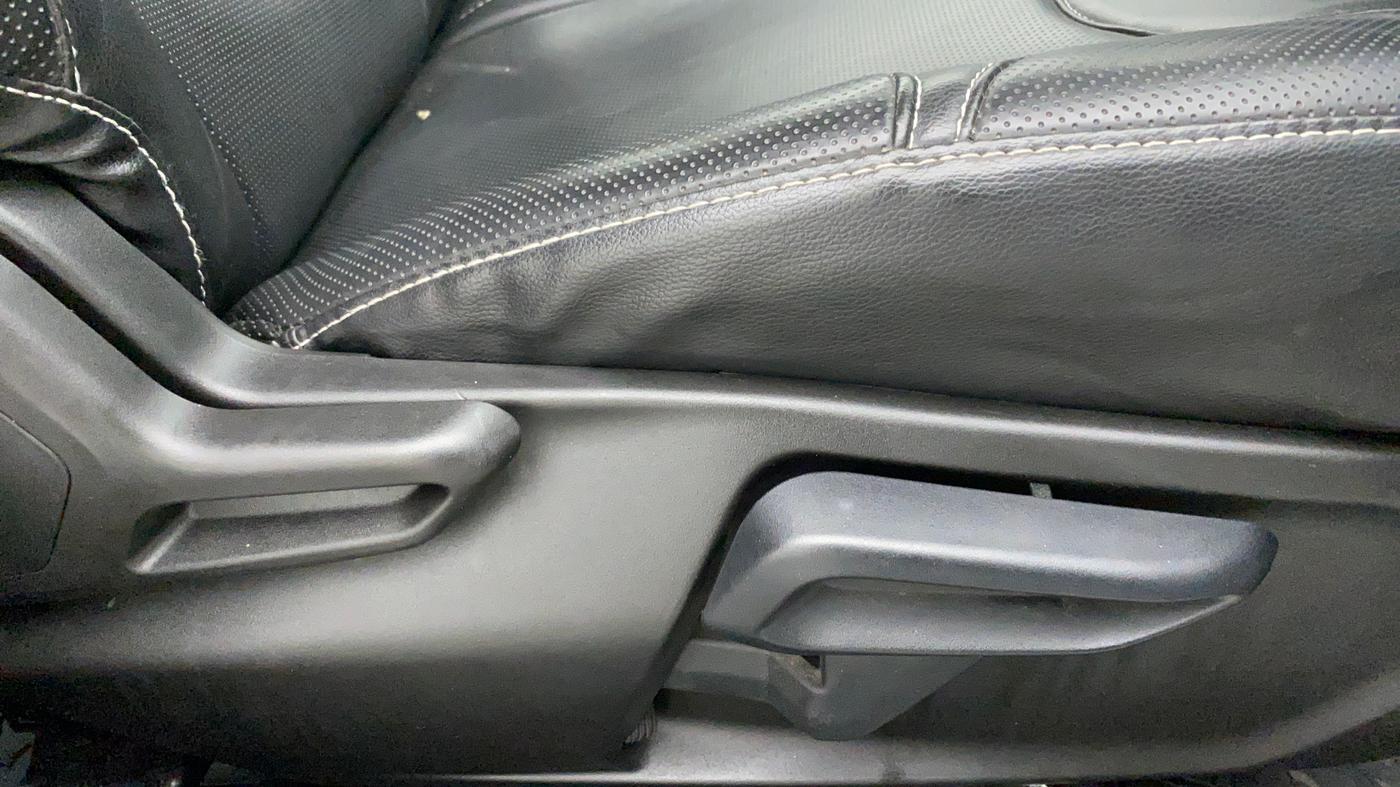 2021 Tata TIGOR XZ PLUS 1.2 REVOTRON, Petrol, Manual, 7,268 km, Driver Side Adjustment Panel
