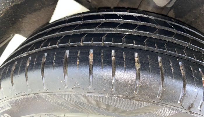 2021 Maruti Baleno ZETA CVT PETROL 1.2, Petrol, Automatic, 12,620 km, Right Rear Tyre Tread