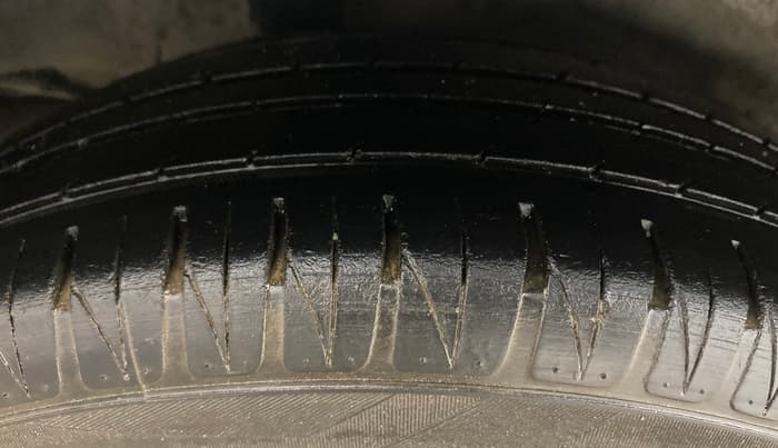 2018 Honda City 1.5L I-VTEC V MT, Petrol, Manual, 1,23,212 km, Right Rear Tyre Tread