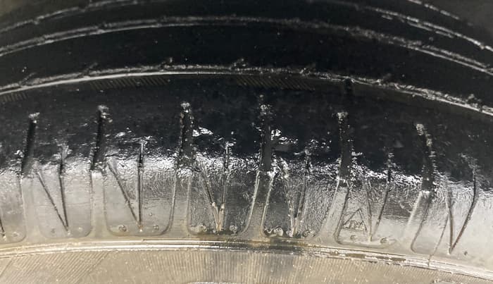 2018 Honda City 1.5L I-VTEC V MT, Petrol, Manual, 1,23,212 km, Right Front Tyre Tread