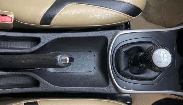 2018 Honda City 1.5L I-VTEC V MT, Petrol, Manual, 1,23,212 km, Gear Lever