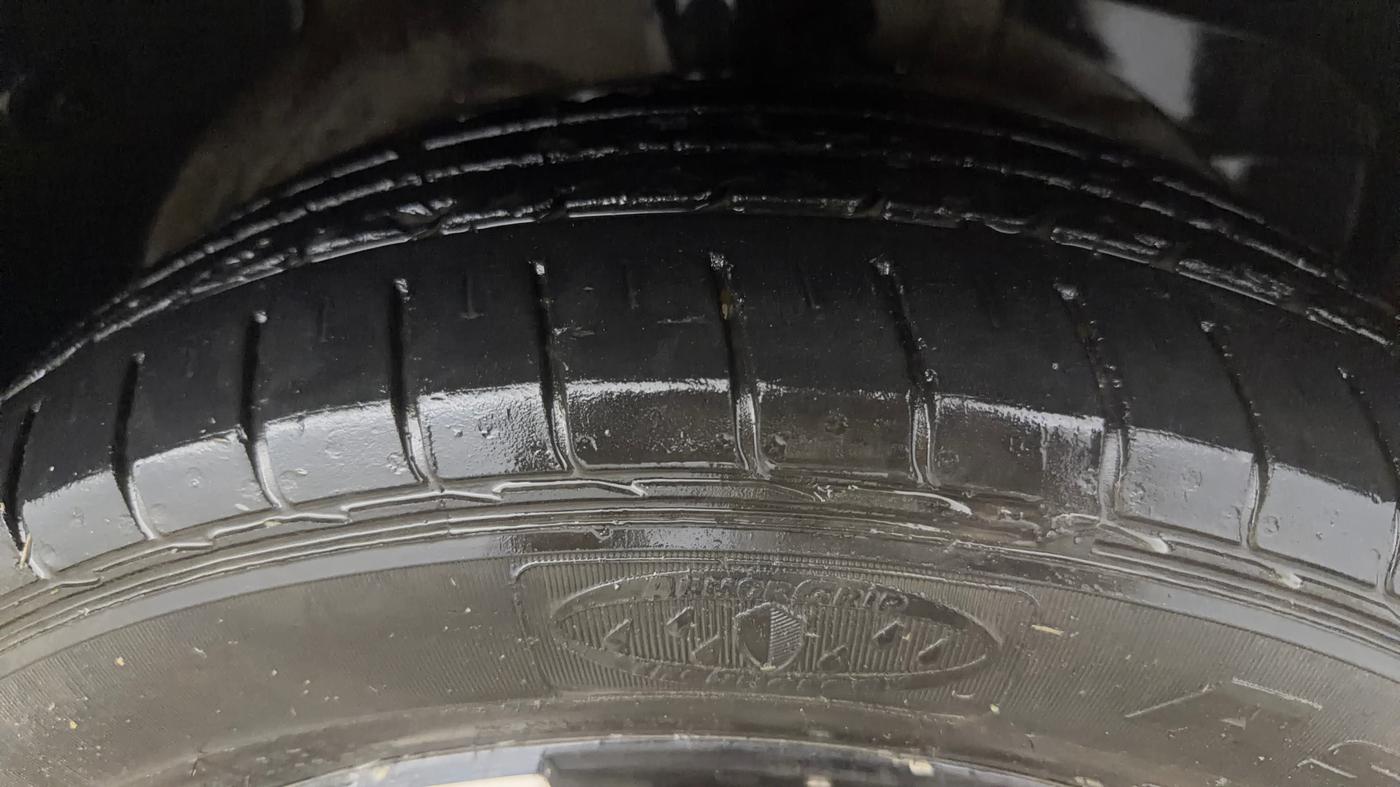 2019 MG HECTOR SHARP 1.5 DCT PETROL, Petrol, Automatic, 1,01,720 km, Right Front Tyre Tread