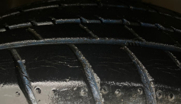 2016 Maruti Celerio ZXI AMT, Petrol, Automatic, 43,412 km, Right Front Tyre Tread