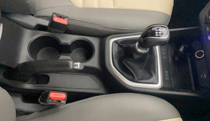 2019 Hyundai Creta SX 1.6 PETROL, Petrol, Manual, 1,10,684 km, Gear Lever