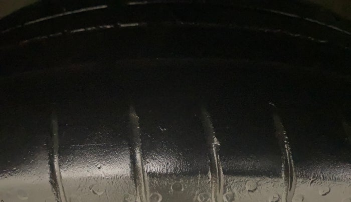 2019 Hyundai Creta SX 1.6 PETROL, Petrol, Manual, 1,10,684 km, Left Front Tyre Tread