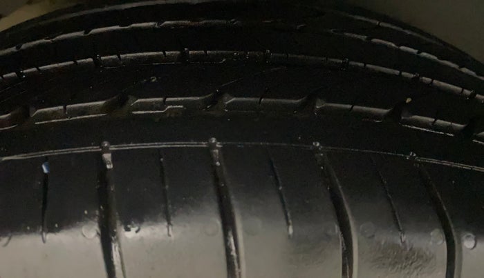 2019 Hyundai Creta SX 1.6 PETROL, Petrol, Manual, 1,10,684 km, Right Rear Tyre Tread