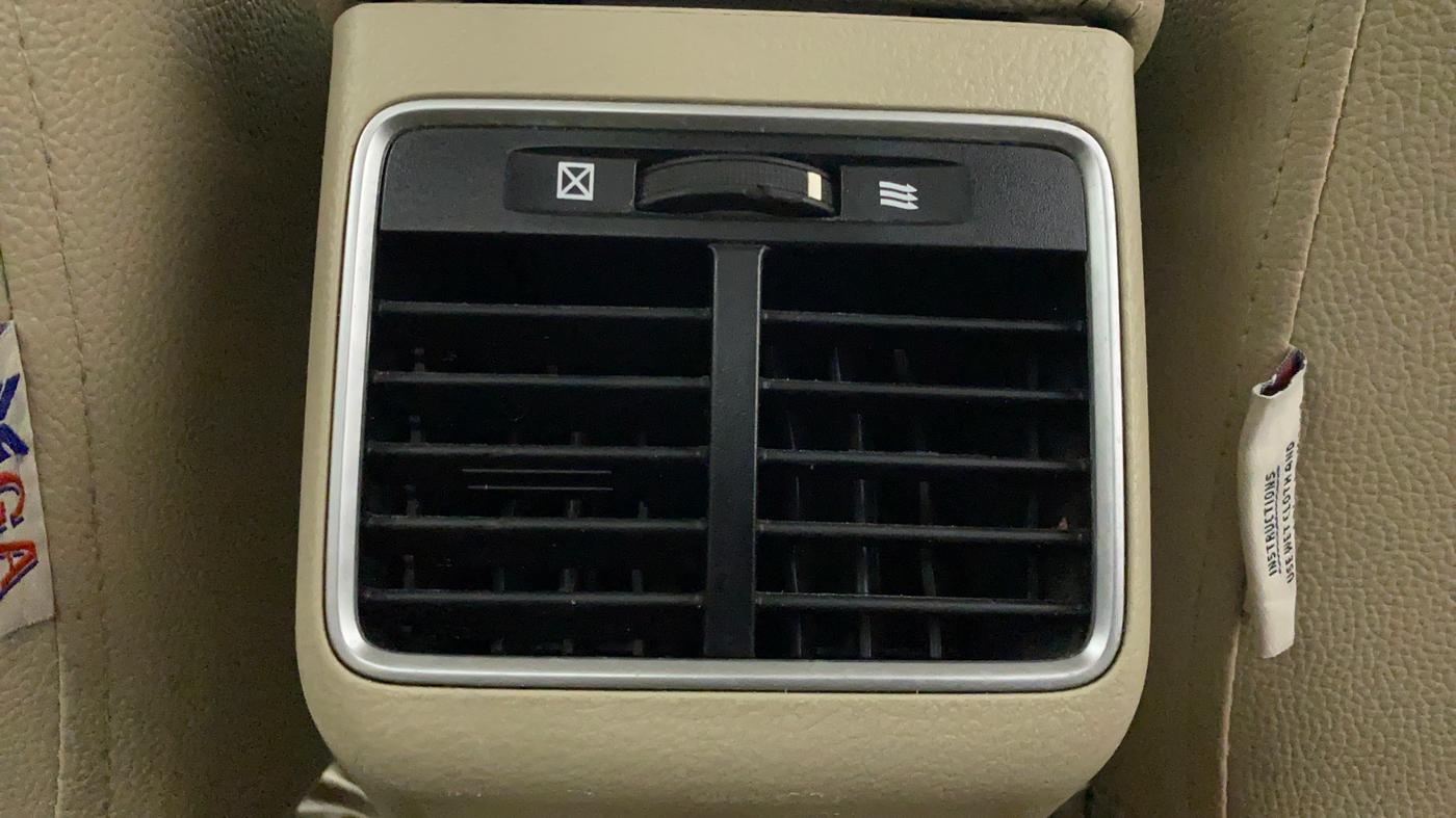 2015 Maruti Ciaz ZXI, Petrol, Manual, 57,489 km, Rear AC Vents