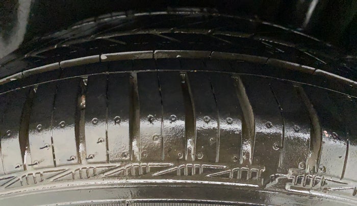 2015 Maruti Ciaz ZXI, Petrol, Manual, 57,489 km, Left Front Tyre Tread