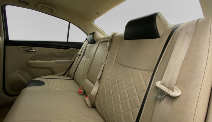 2015 Maruti Ciaz ZXI, Petrol, Manual, 57,489 km, Right Side Rear Door Cabin